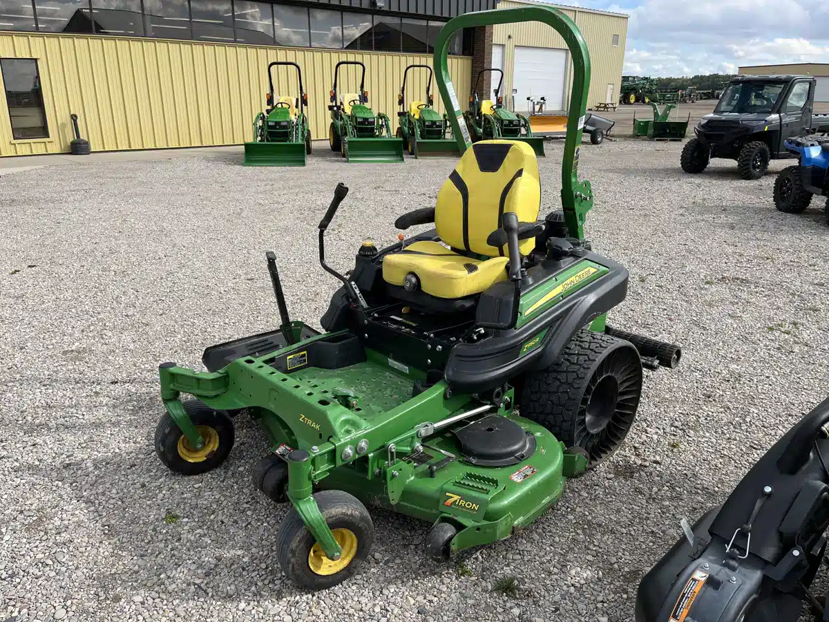 Gallery image 1 for Used 2019 John Deere Z950R Mower - Zero Turn