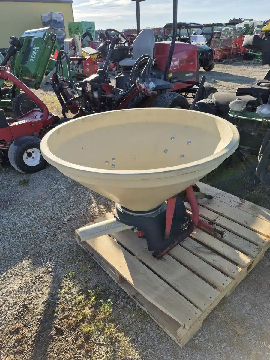 Used Vicon 3pth Spreader - Fertilizer