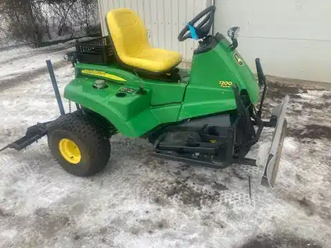 Gallery image 2 for 2022 John Deere 1200H Landscape Rake