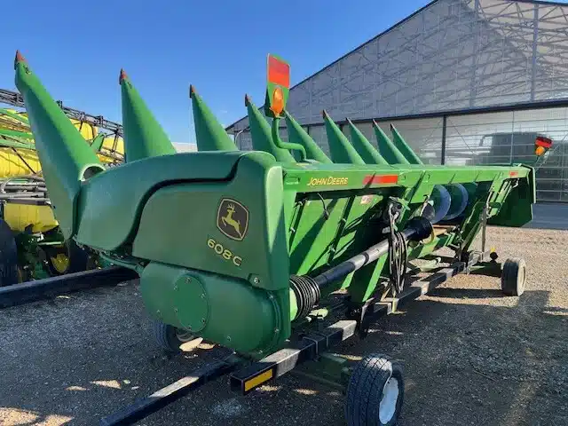 Gallery image 2 for 2012 John Deere 608C Header - Row Crop