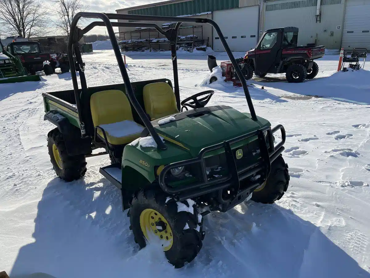 Gallery image 2 for 2009 John Deere XUV 850D GREEN ATV