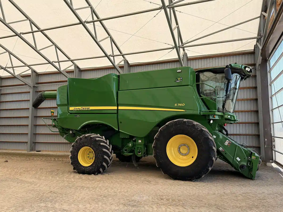 Photo de la Galerie 2 pour 2022 John Deere S760 Batteuse