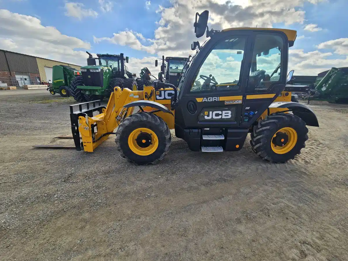 Photo de la Galerie 2 pour 2023 JCB 532-60 Chargeur télescopique