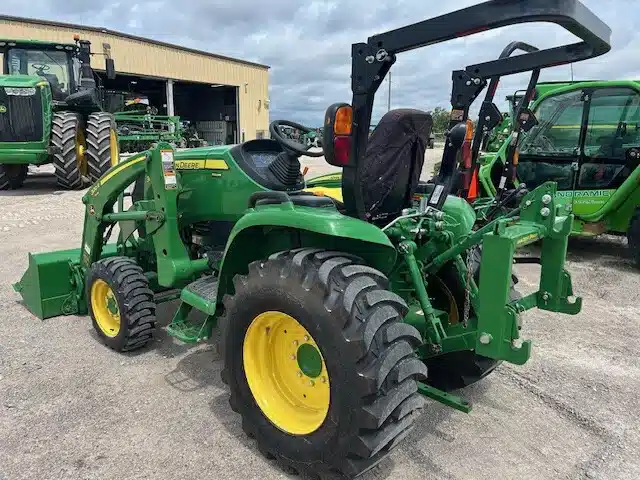 Gallery image 2 for 2021 John Deere 3039R Tractor
