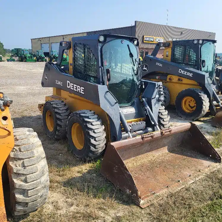 Gallery image 2 for 2018 John Deere 324E Skid Steer
