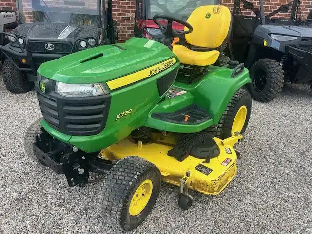 Gallery image 2 for 2022 John Deere X730 Lawn Tractor