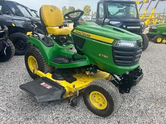 Gallery image 1 for 2022 John Deere X730 Lawn Tractor