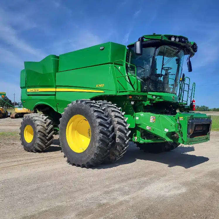 Photo de la Galerie 2 pour 2023 John Deere S760 Batteuse