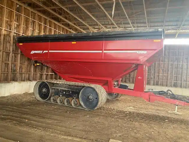 Gallery image 2 for 2015 Brent 1386 Grain Cart