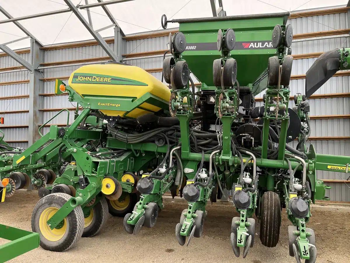 Photo de la Galerie 2 pour 2016 John Deere 1795 Planteur