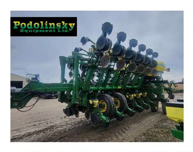 Gallery image 1 for 2007 John Deere 1790 Planter