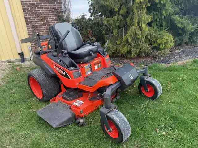 Gallery image 2 for 2018 Kubota ZD1211 Mower - Zero Turn