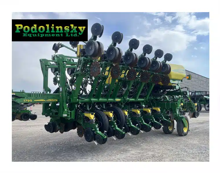 Gallery image 1 for 2019 John Deere 1795 Planter