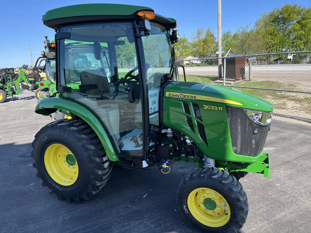 Gallery image 2 for 2026 John Deere 3033R New TeleHandler