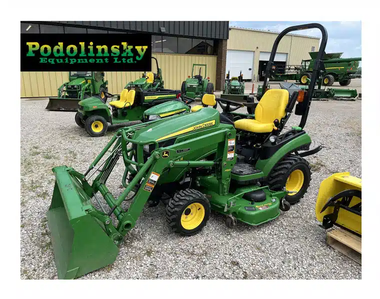 Photo de la Galerie 1 pour 2015 John Deere 1025R Tracteur