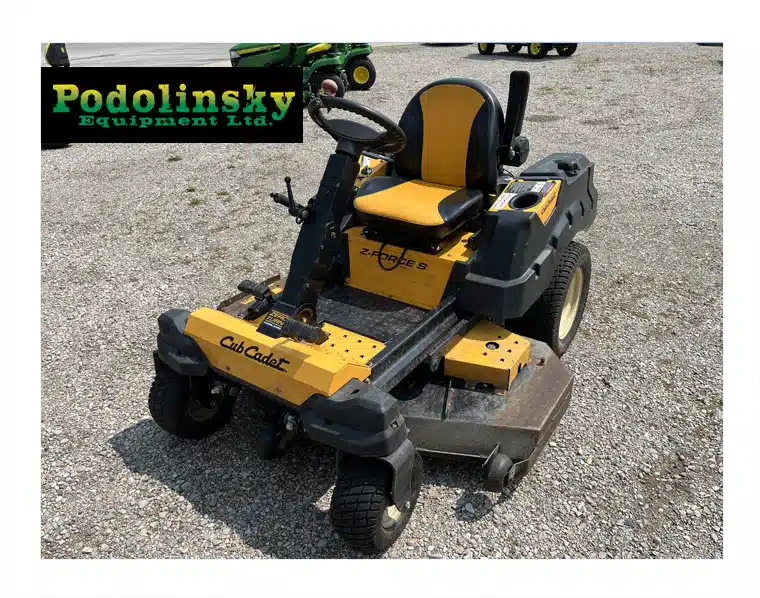 Photo de la Galerie 1 pour Cub Cadet ZF560 Tondeuse à rayon de braquage zéro