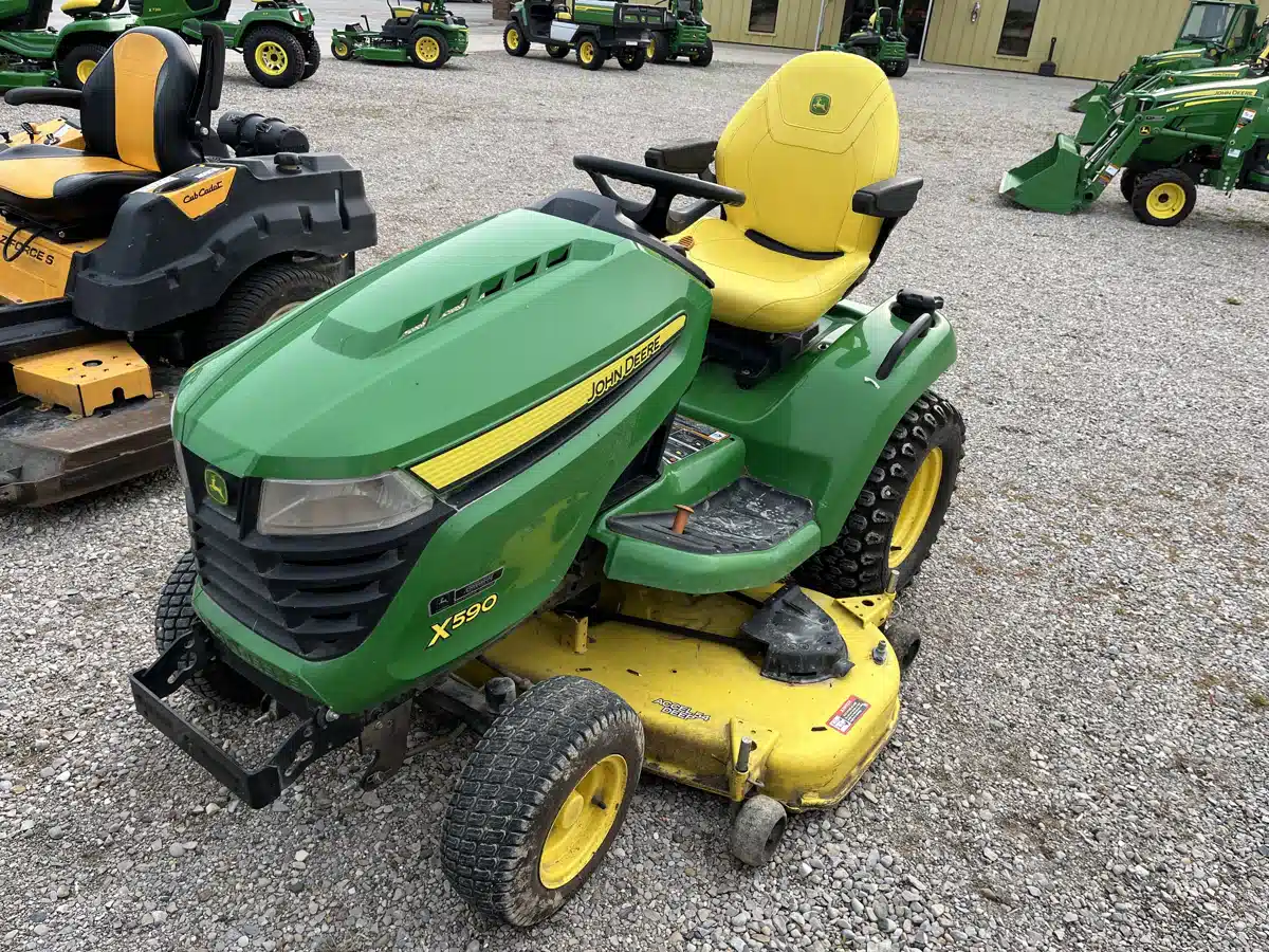 Gallery image 2 for 2020 John Deere X590 Lawn Tractor