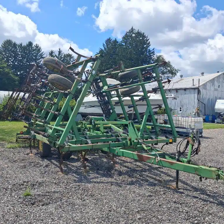 Photo de la Galerie 2 pour 1997 John Deere 980 Cultivateur