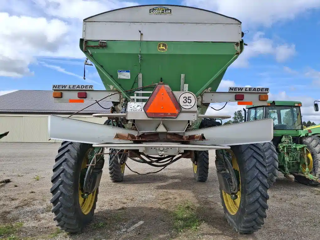 Gallery image 2 for 2014 John Deere R4038 Sprayer - Self Propelled