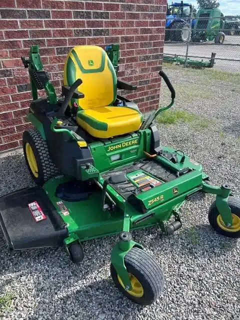 Gallery image 1 for 2023 John Deere Z545R Mower - Zero Turn