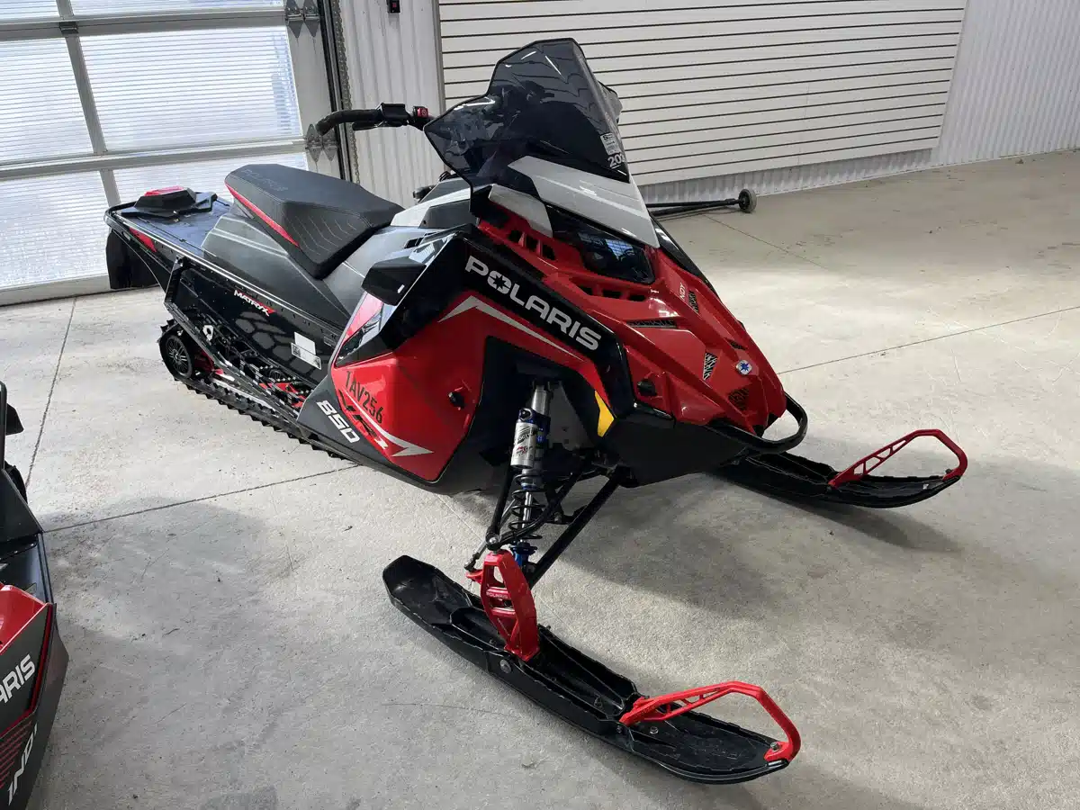 Gallery image 2 for 2022 Polaris 850 Indy VR1 129 Snowmobile