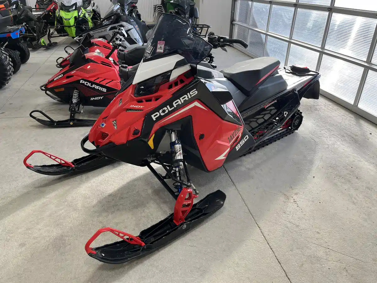 Gallery image 1 for 2022 Polaris 850 Indy VR1 129 Snowmobile
