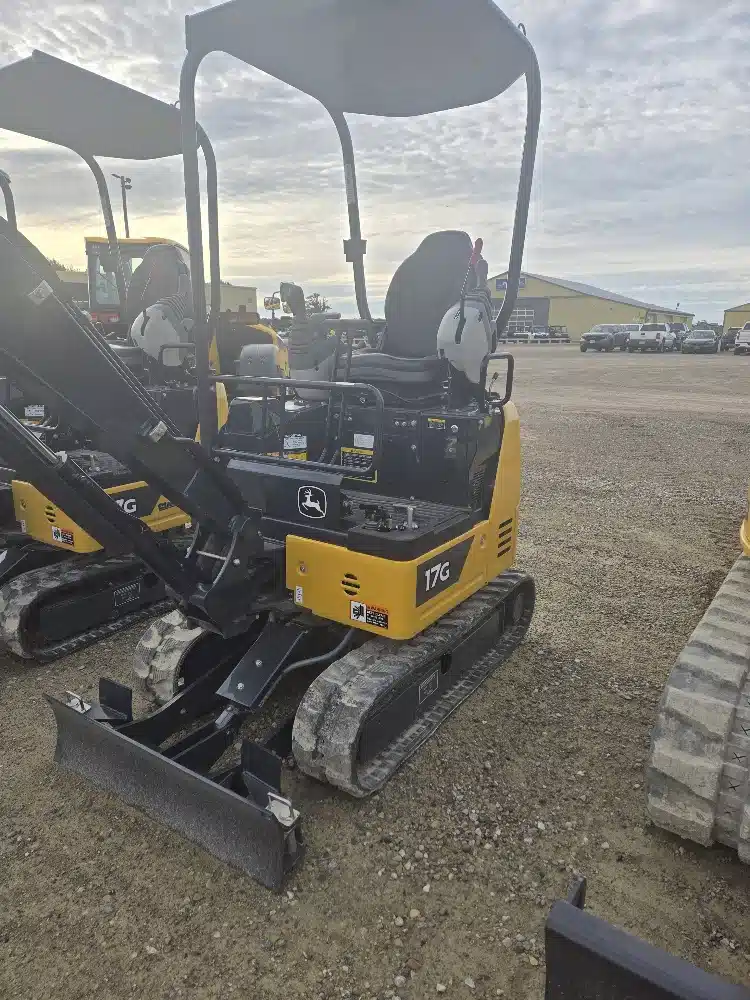 Photo de la Galerie 2 pour 2023 John Deere 17G Excavatrice