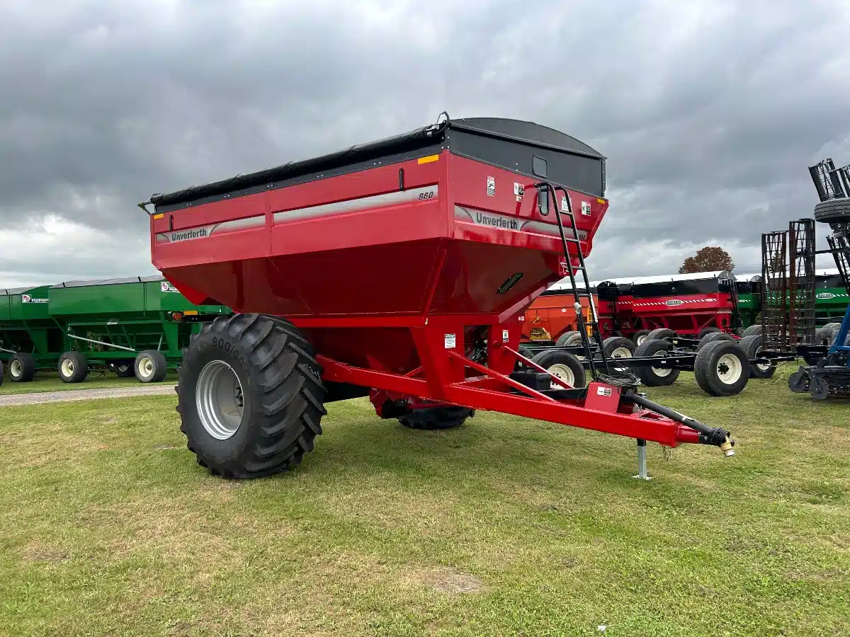 Gallery image 1 for New 2024 Unverferth 860 Grain Cart