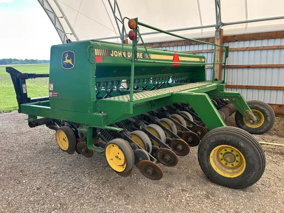 Gallery image 1 for Used John Deere 750 Drill