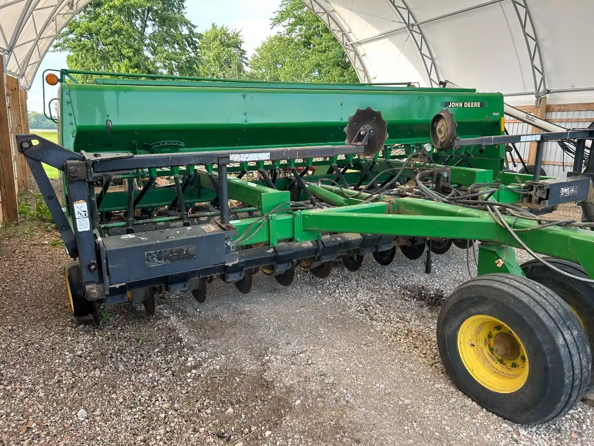 Gallery image 2 for Used John Deere 750 Drill