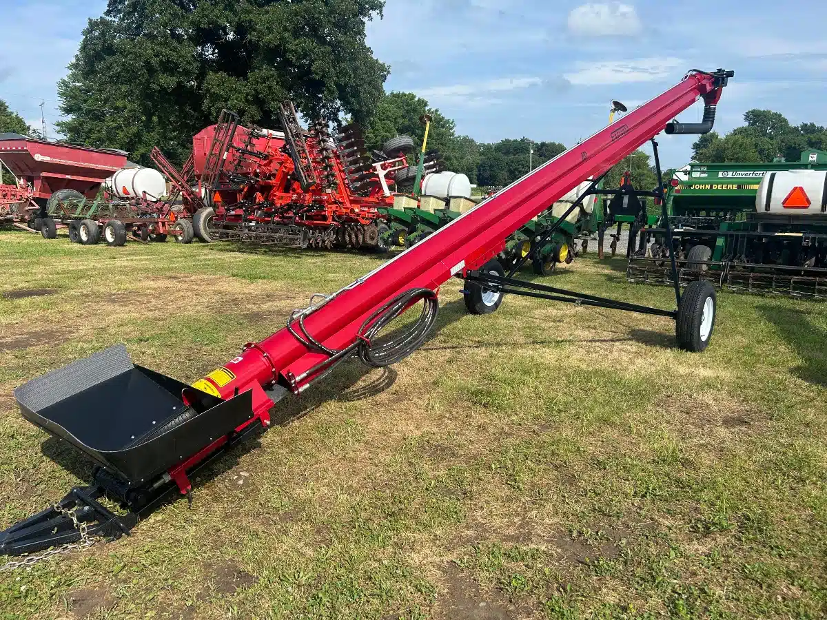 Gallery image 1 for New 2025 Easy-Vey 831 Belt Conveyor