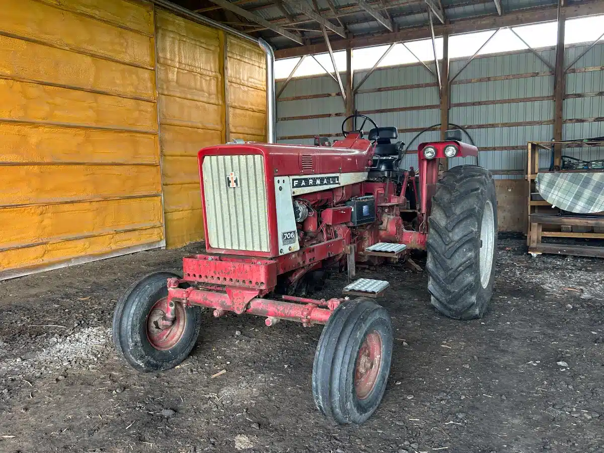 Gallery image 2 for Used International Harvester 706 Tractor