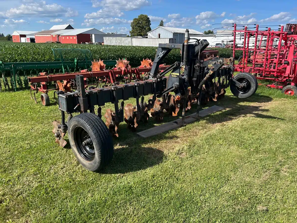 Gallery image 1 for Used Yetter 15 FT Cart