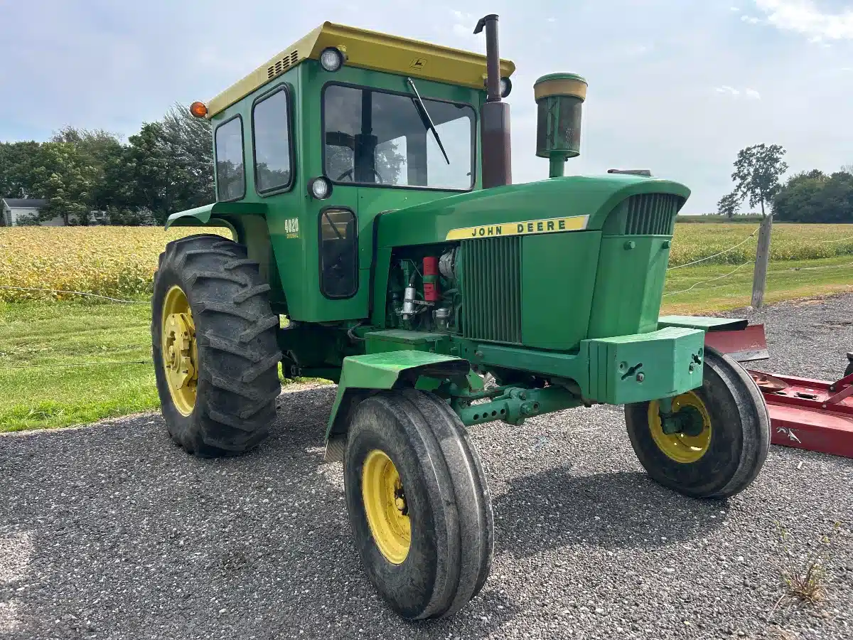 Gallery image 2 for Used John Deere 4020 Tractor