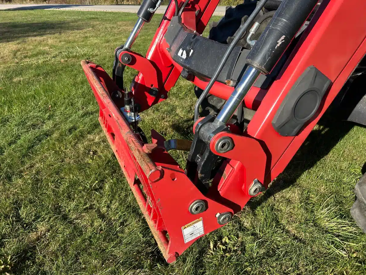 Gallery image 2 for 2010 McCormick CX100 Tractor