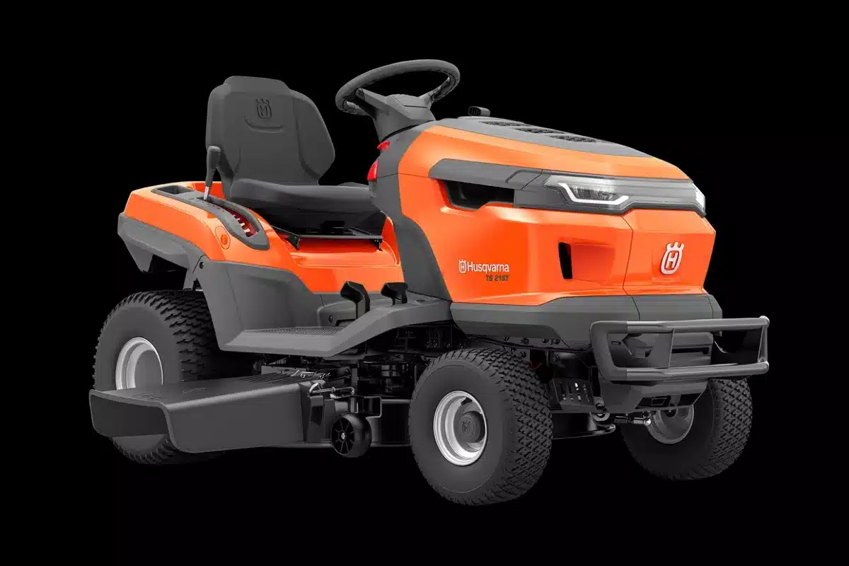 Photo de la Galerie 1 pour 2026 Husqvarna TS218T Tracteur à pelouse