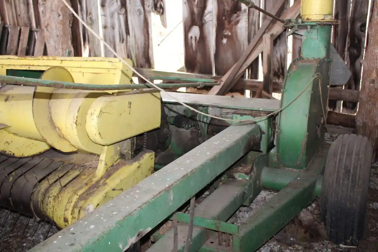 Gallery image 1 for Used John Deere 35 Forage Harvester