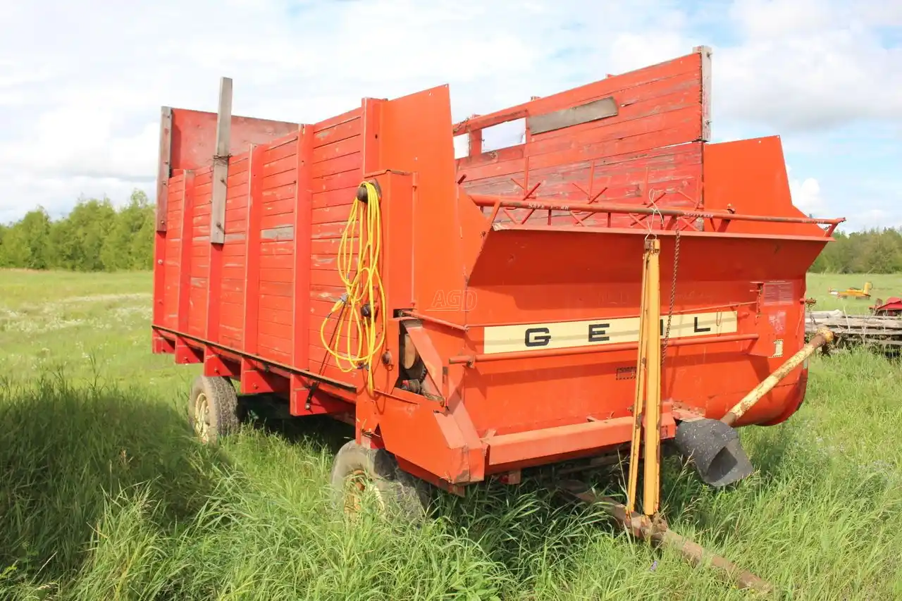 Gallery image 2 for Used Gehl BU610 Forage Box