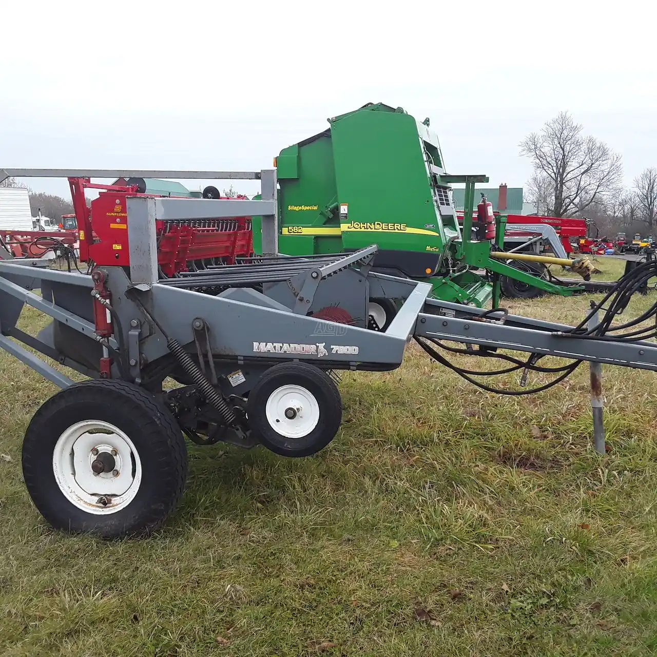 Gallery image 2 for Used AgLand MATADOR 7900 Windrow Inverter