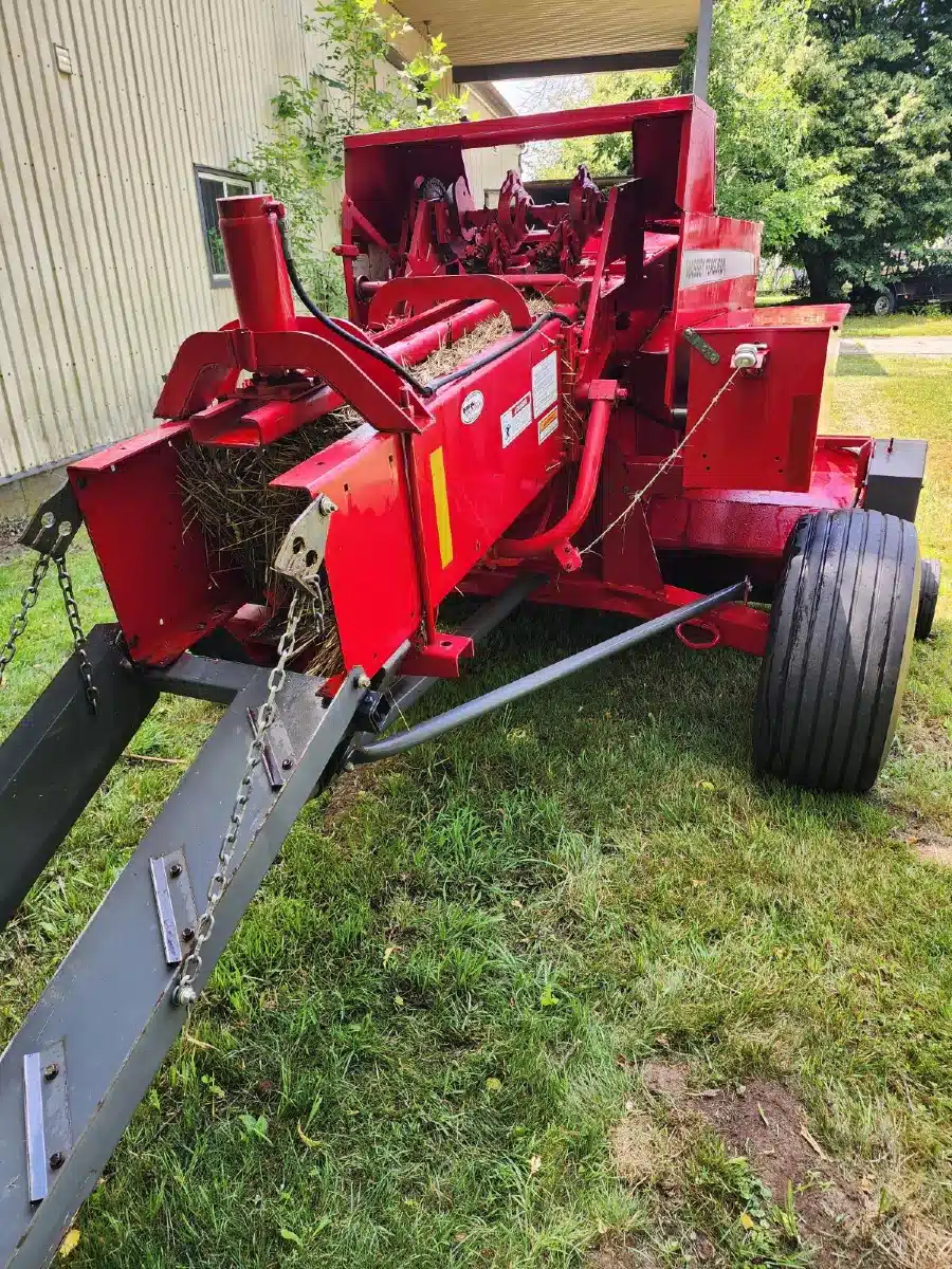 Gallery image 2 for Used Massey Ferguson 1839 Square Baler - Small