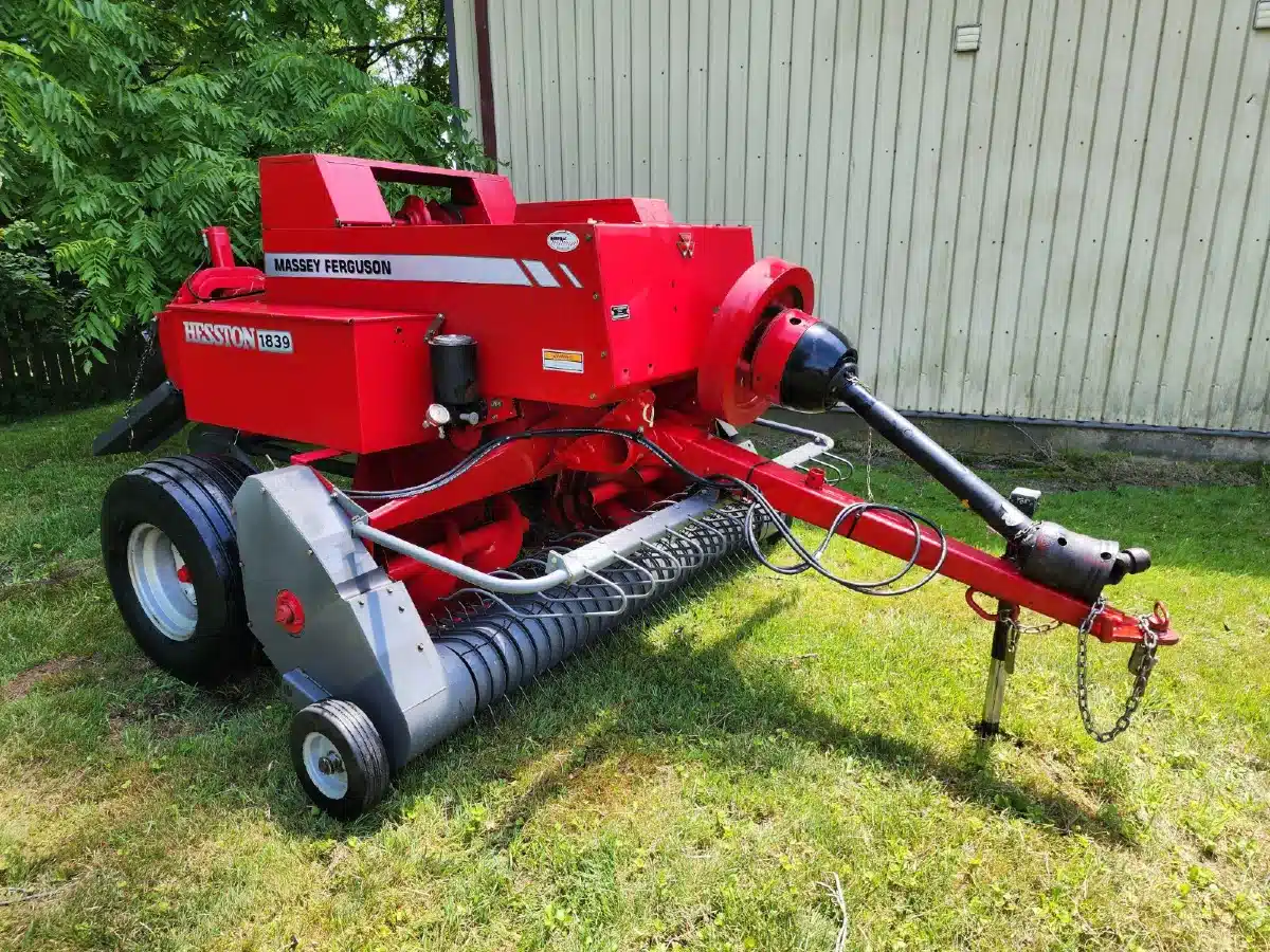 Gallery image 1 for Used Massey Ferguson 1839 Square Baler - Small
