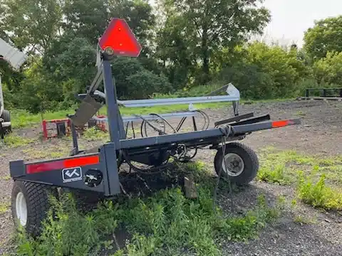 Gallery image 2 for Used Hoelscher 1000 Bale Accumulator