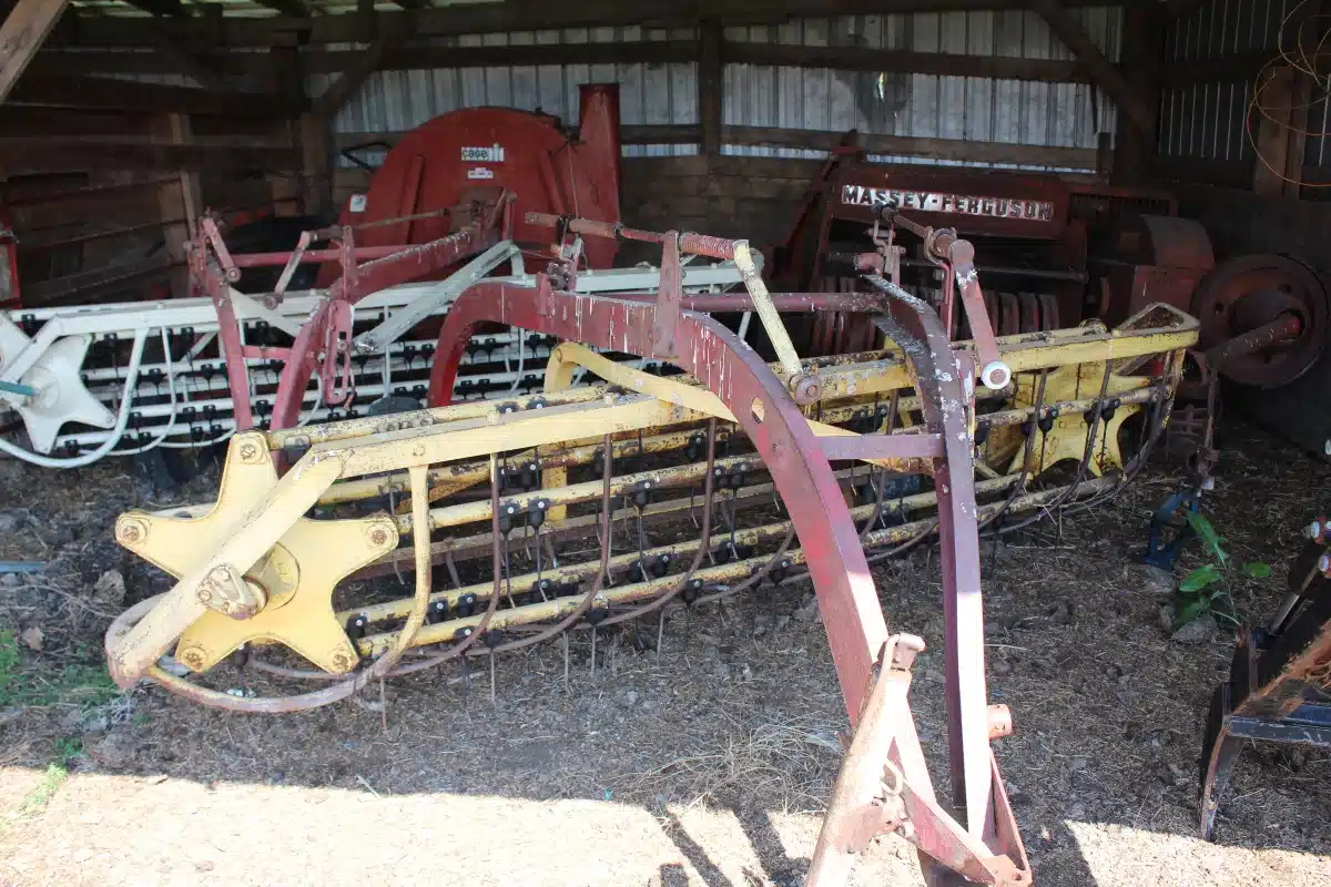 Gallery image 1 for Used New Holland 55 Rake