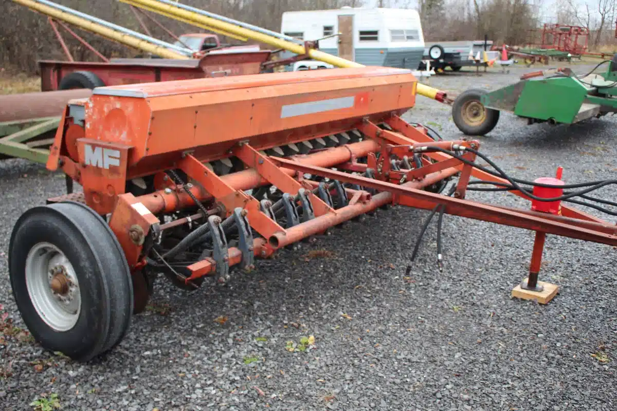 Image pour Usagé Massey Ferguson 424 Semoir