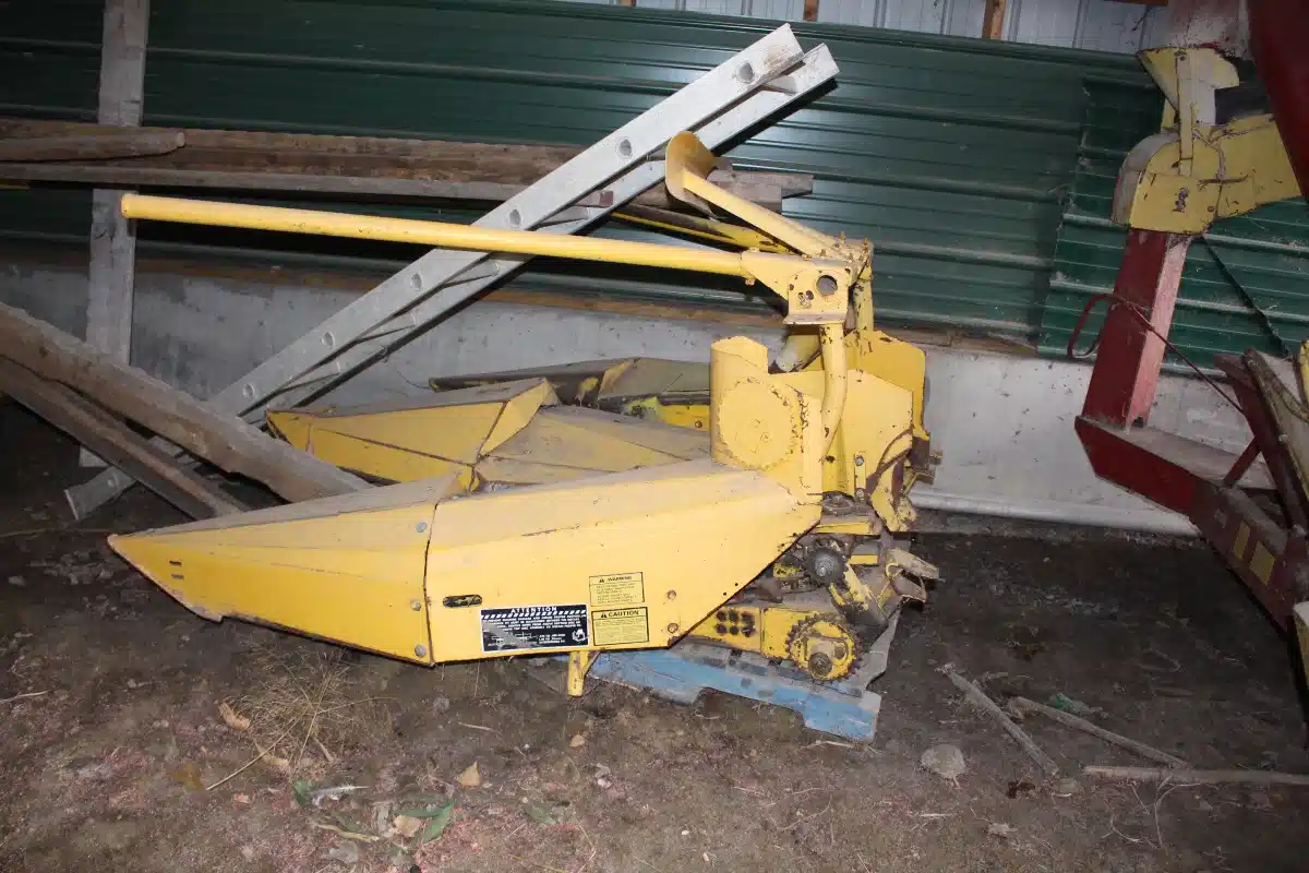 Gallery image 2 for Used New Holland 824 Header - Row Crop