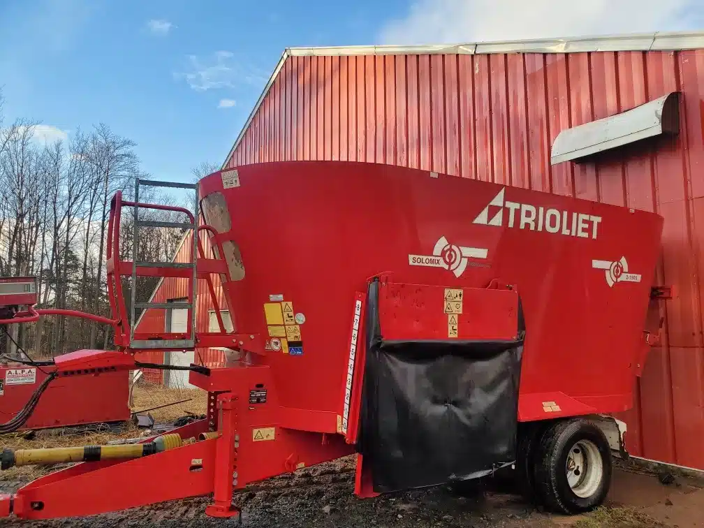Gallery image 1 for Used Trioliet 2-1500 TMR Mixer