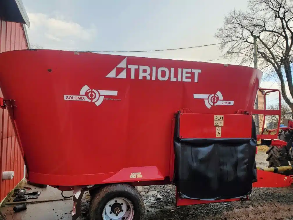 Gallery image 2 for Used Trioliet 2-1500 TMR Mixer