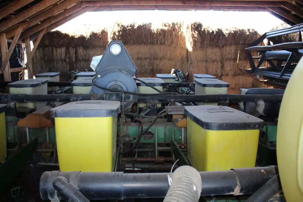 Gallery image 2 for Used John Deere 7300 Planter