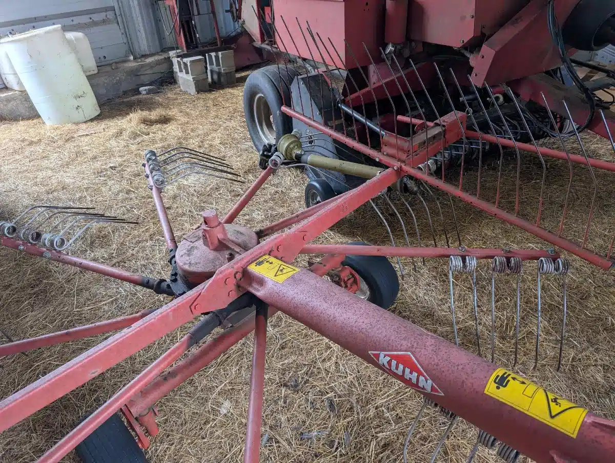 Gallery image 2 for Used Kuhn GA 300 GM Rake
