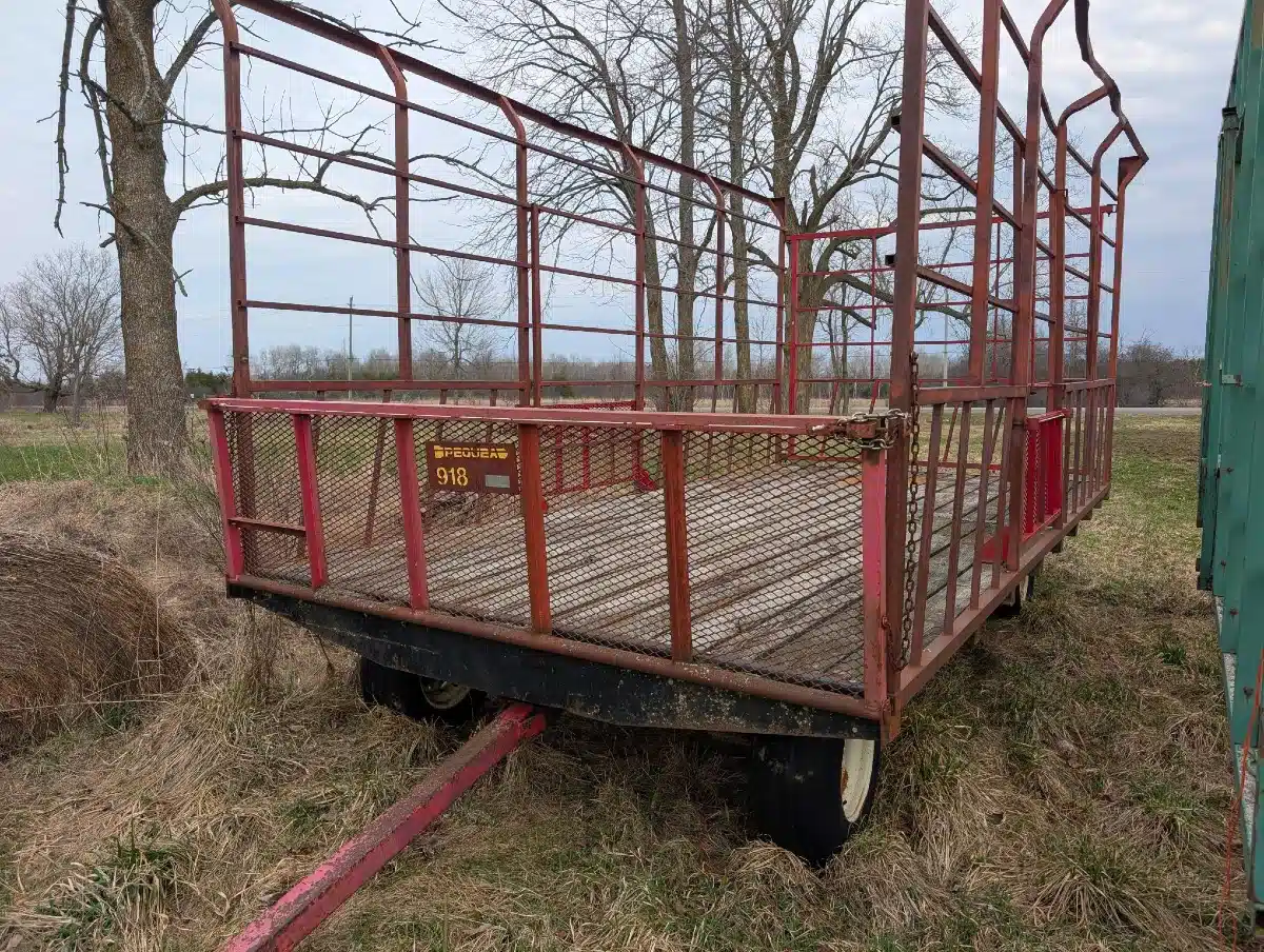 Gallery image 1 for Used Pequea 918 Bale Throw Rack